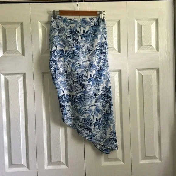 Cider Landscape Painting Ruched Skirt in Blue Size XS - Picture 6 of 7